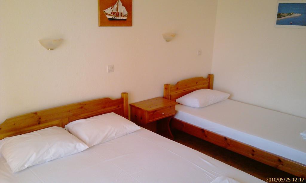 Hotel Giorgio Kallithea  Rum bild